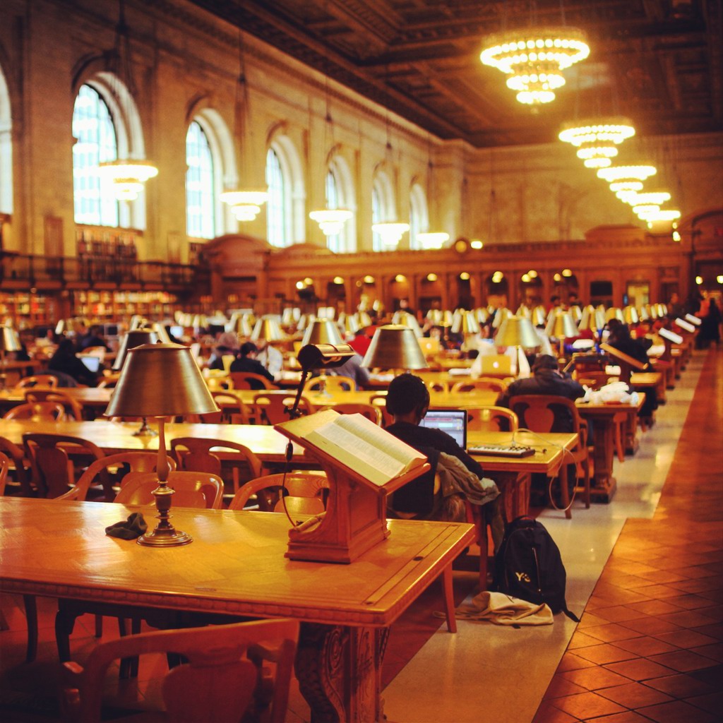 继续图书馆闲逛