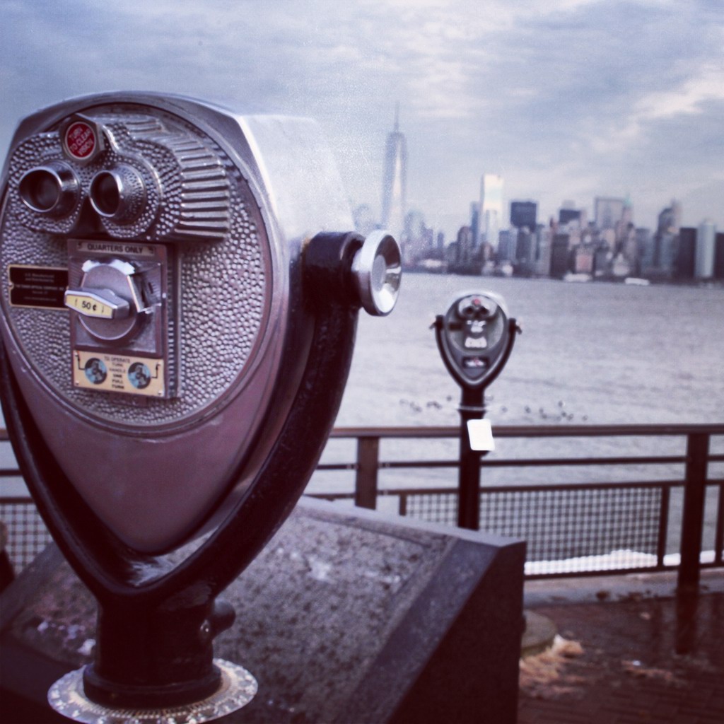 对，还有这个经典的望远镜