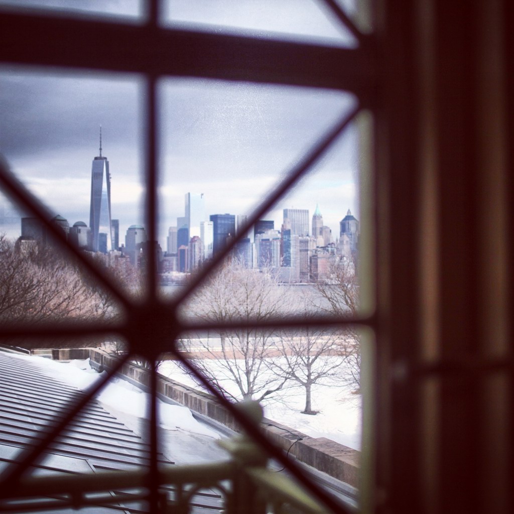 当年在这里远眺曼哈顿，感受移民心情哈