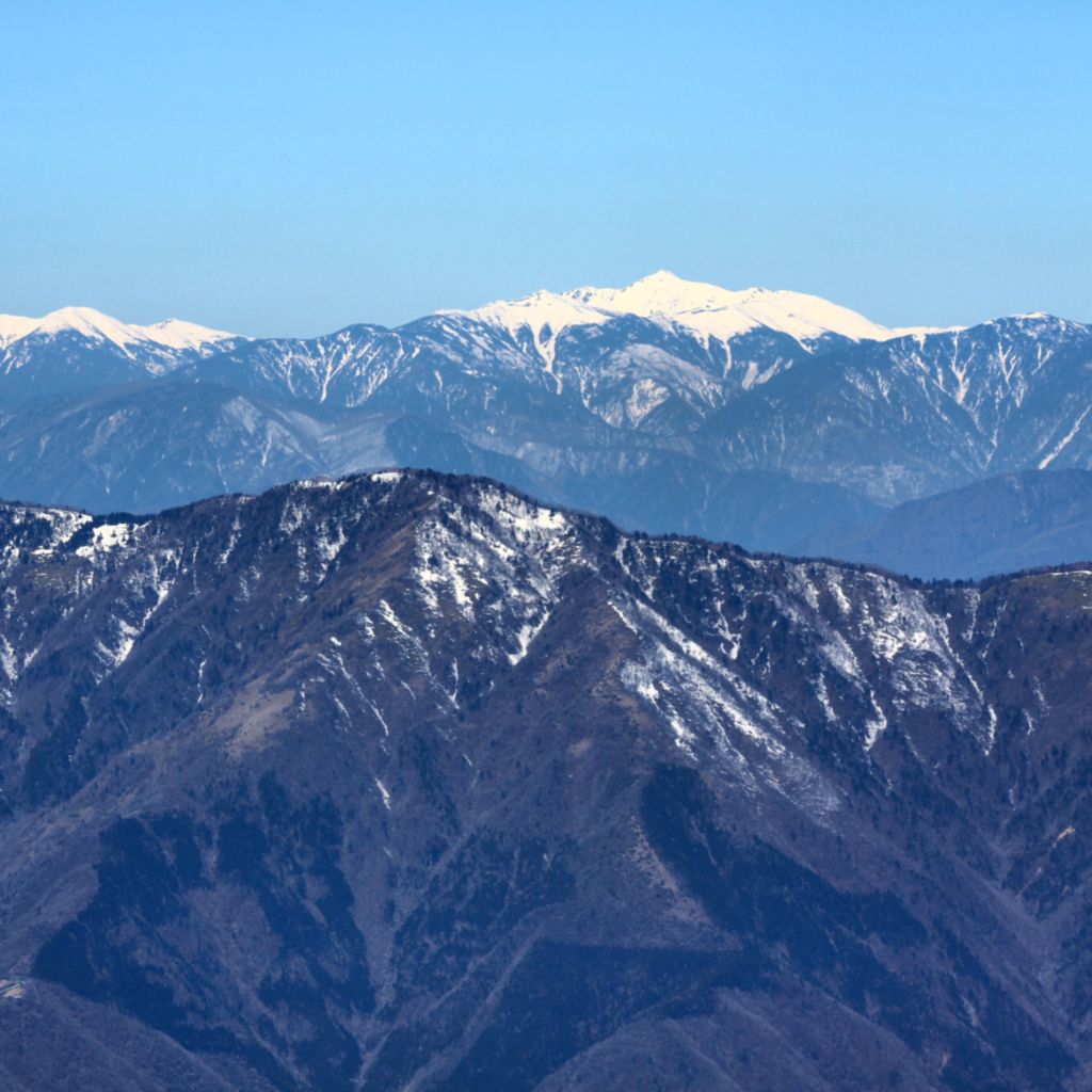 连绵不断的山峦