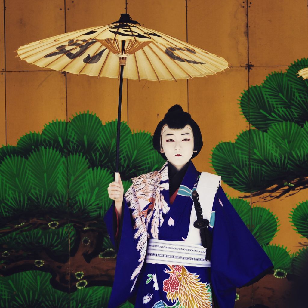 在浅草寺碰上歌舞伎的表演