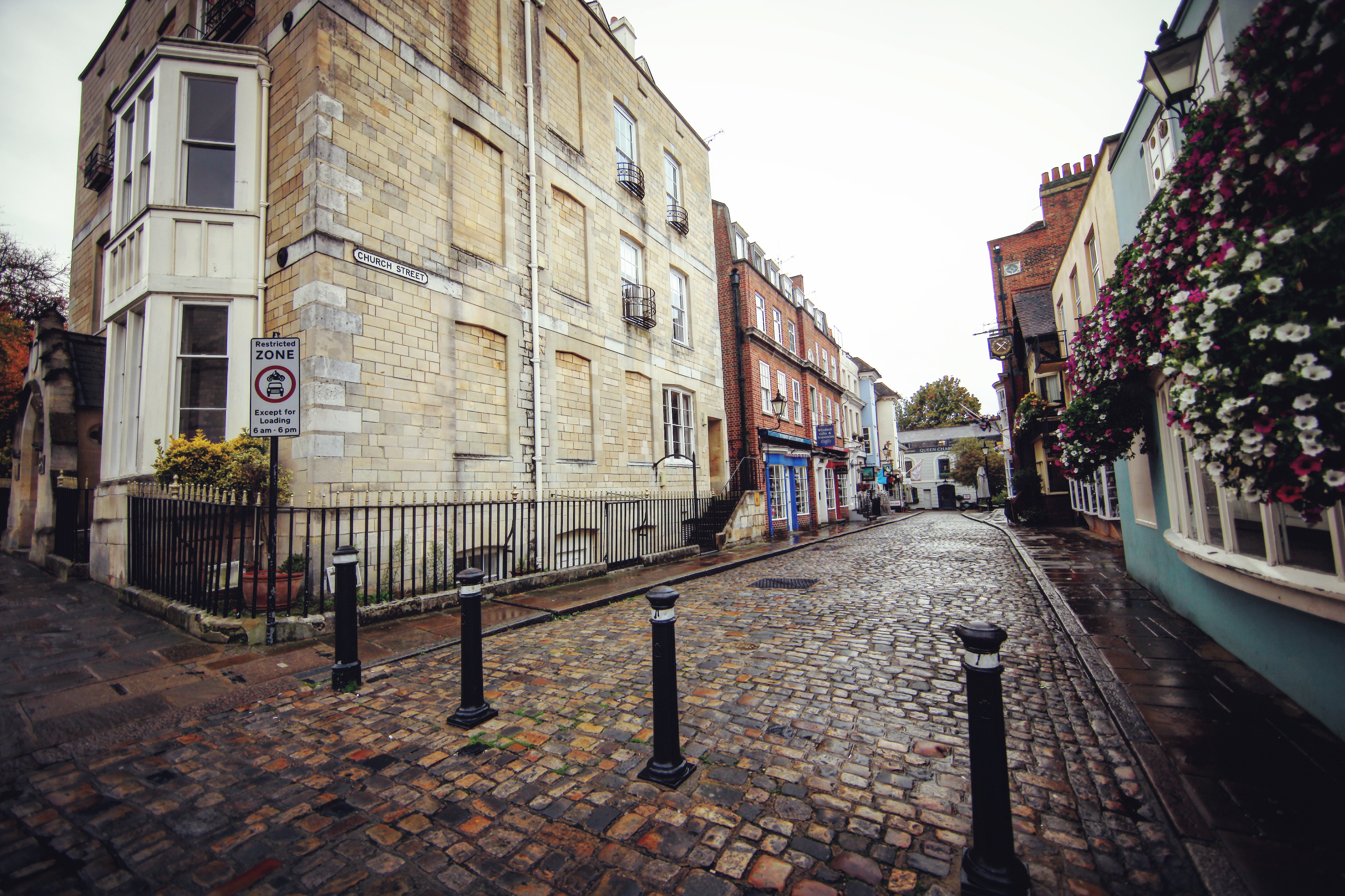 城堡还没开门，就在附近闲逛一下