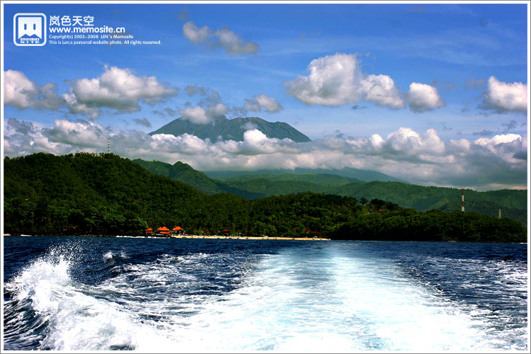 远望岛上的阿贡火山