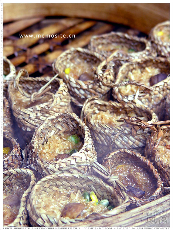 在高温下加热，确实闻到阵阵的腊味香。