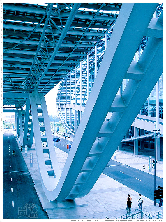 这次上了二楼，找了一个新的角度